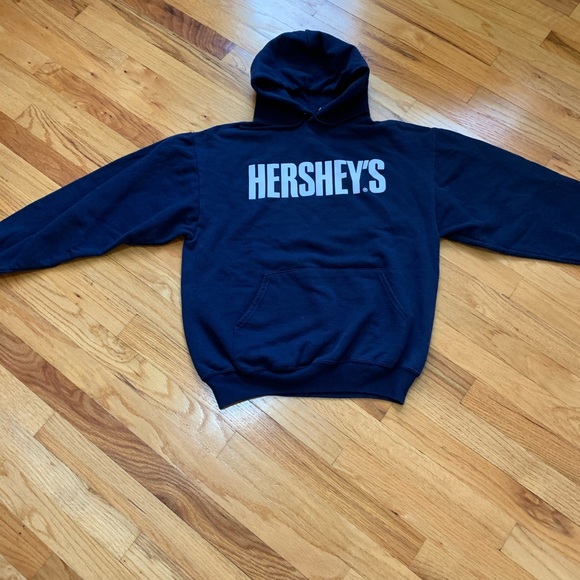 Jerzees Tops - Hershey sweat shirt